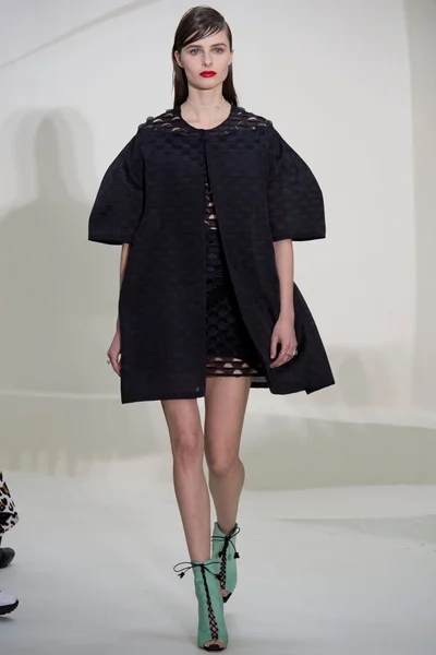 Look 8